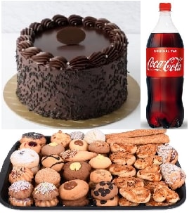 Kutlama Seti: Çikolatalı Yaş Pasta Kuru Pasta ve Kola Üçlüsü